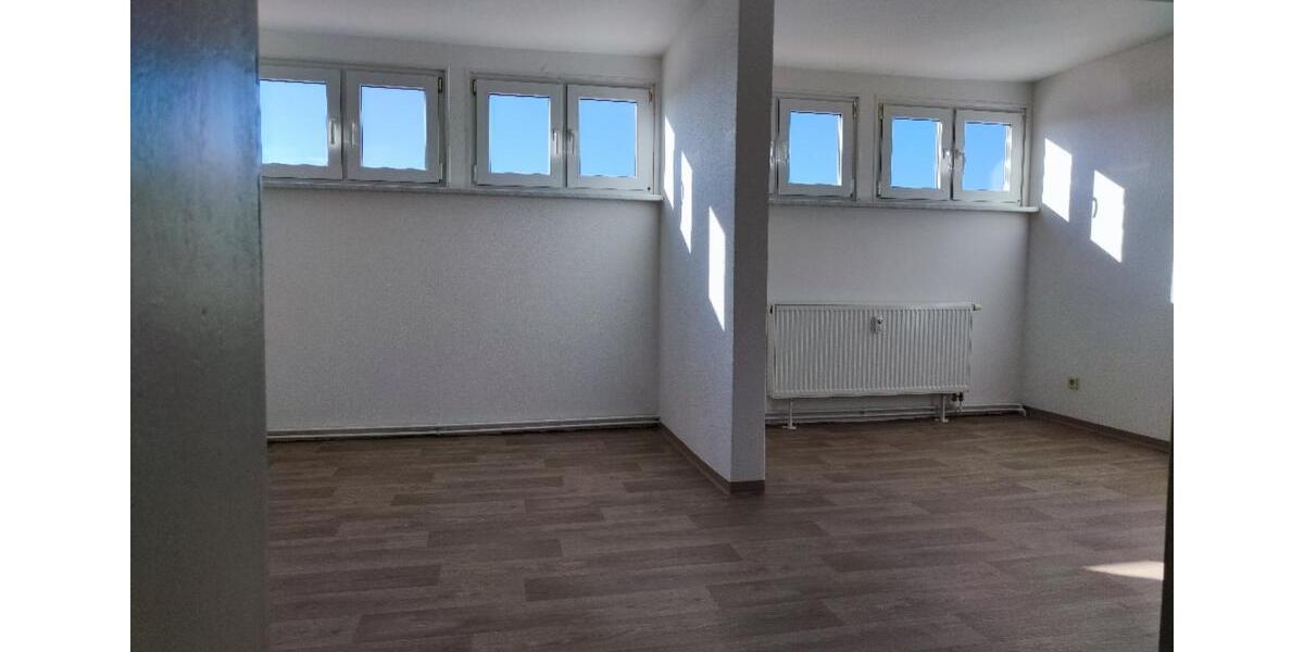 Dachgeschoßwohnung Welzow - 3 Zimmer, 125 m&sup2;, 450&euro; | Angebot:24430370