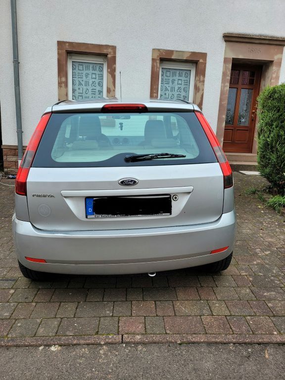 Ford Fiesta 169.401 km 1.700 € Schmelz 66839