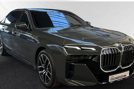 BMW i7 4.920 km 113.229 € Moers 47441