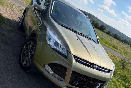 Ford Kuga 140.000 km 12.200 &euro; Isselbach 65558