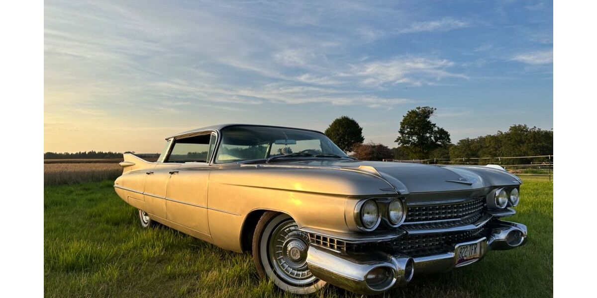 Cadillac Andere 64.123 km 37.900 &euro; Regensburg 93055