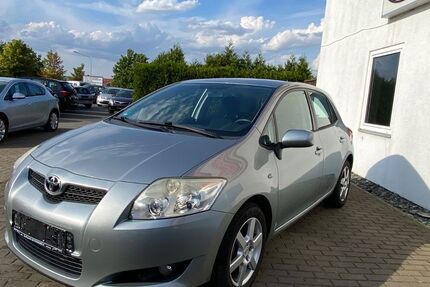 Toyota Auris 97.000 km 4.990 € Goslar 38644