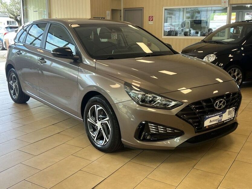 i30
