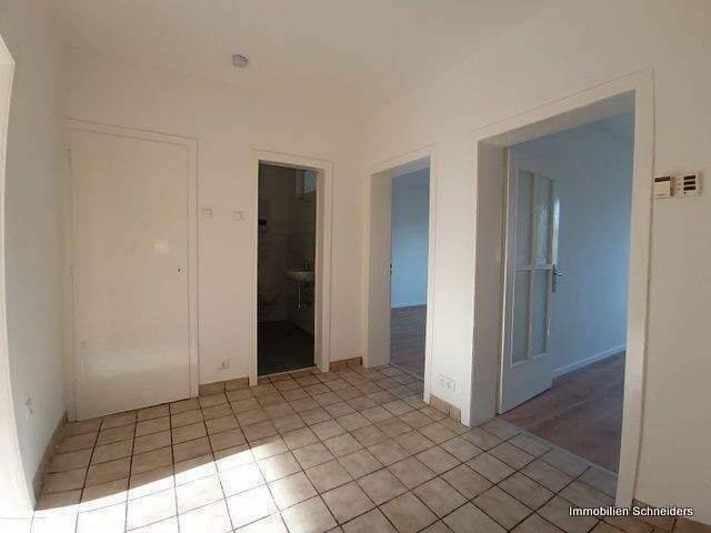 Etagenwohnung Duisburg Untermeiderich - 2 Zimmer, 61 m&sup2;, 500&euro; | Angebot:26815953