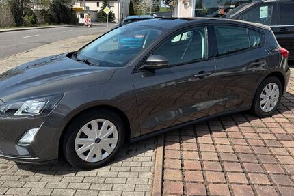 Ford Focus 59.228 km 13.500 € Nobitz 04603