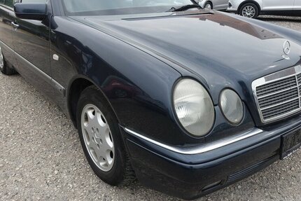 Mercedes-Benz E 230 E -Klasse Lim.Klima eGHSD 8xAlu rostfrei 317.600 km 1.800 € Neumarkt/OPf 92318