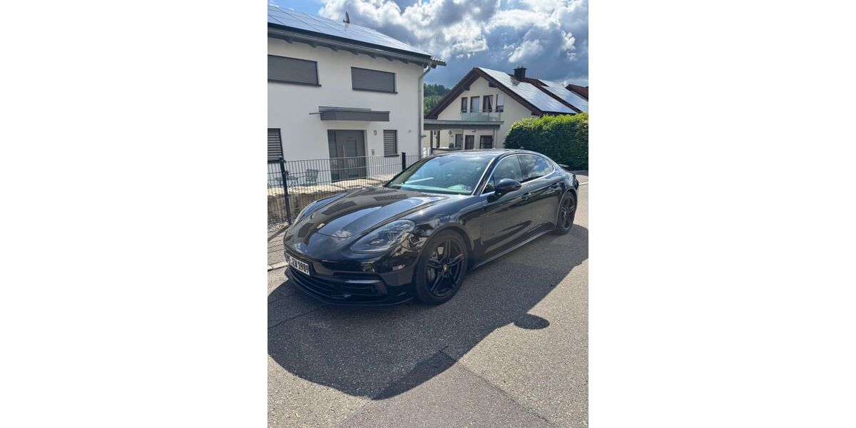 Porsche Panamera 110.000 km 48.600 &euro; Niefern 75223