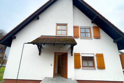 Gepflegtes Zweifamilienhaus in Rödental zu verkaufen! 6 zimmer