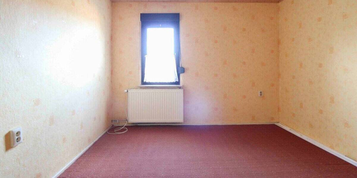 Reihenmittelhaus Calbe - 5 Zimmer, 220 m&sup2;, 99.000&euro; | Angebot:26176324