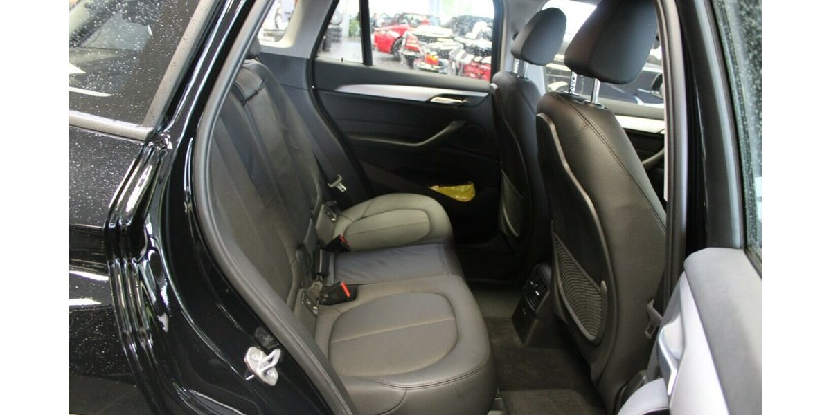 BMW X1 sDrive20i Aut. Advantage 17.320 km 29.980 € Euskirchen 53881