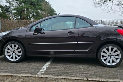 Peugeot 207 89.000 km 5.199 &euro; Kaltenkirchen 24568