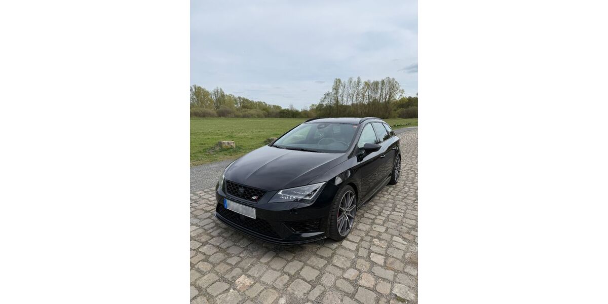 Seat Leon 122.900 km 15.090 &euro; Hannover 30519