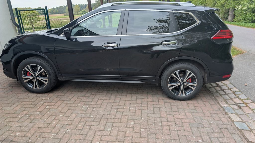 Nissan X-Trail 90.100 km 15.800 &euro; Sanitz 18190