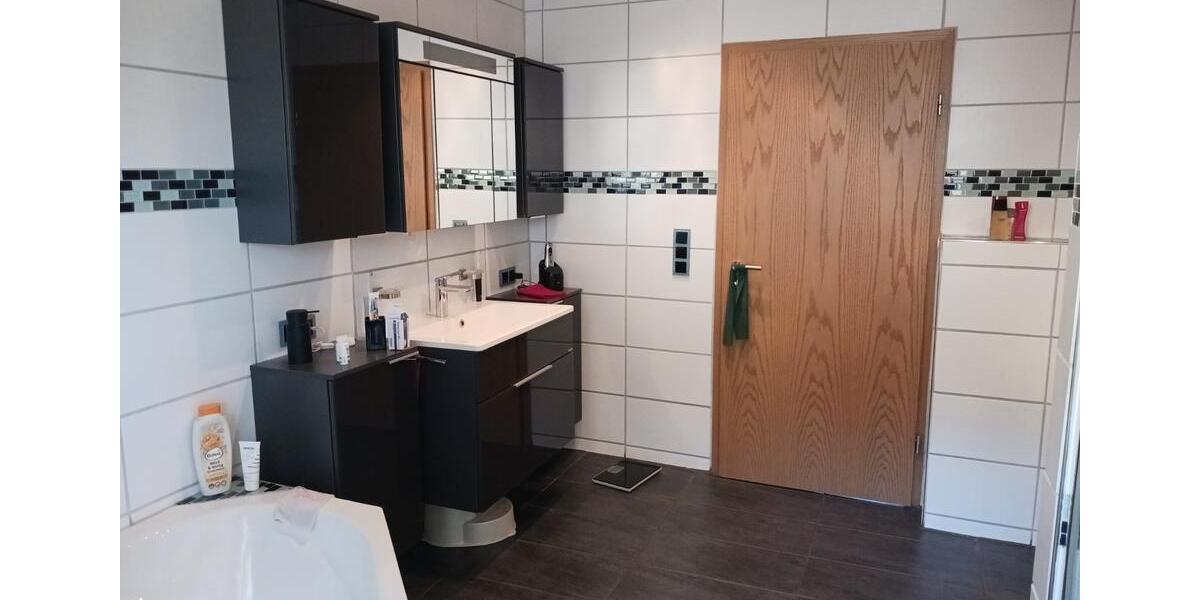 Etagenwohnung Gelsenkirchen Erle - 5 Zimmer, 180 m&sup2;, 240.000&euro; | Angebot:26020590