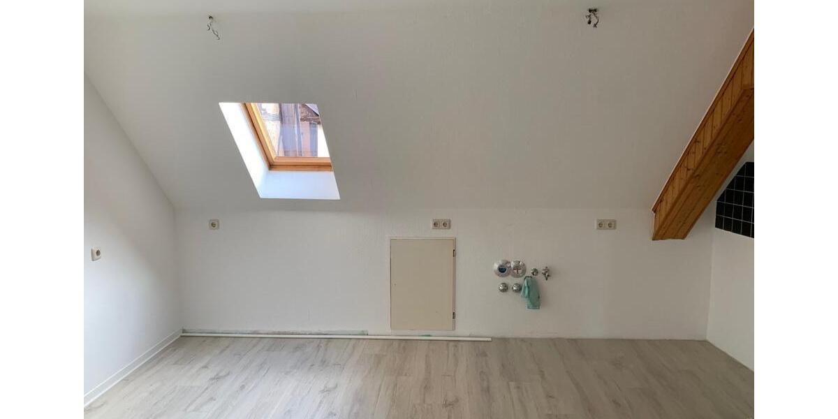 Dachgeschoßwohnung Bad Langensalza - 2 Zimmer, 50 m&sup2;, 350&euro; | Angebot:25366938