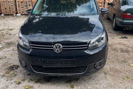 VW Touran 176.500 km 6.699 € Nürnberg 90431
