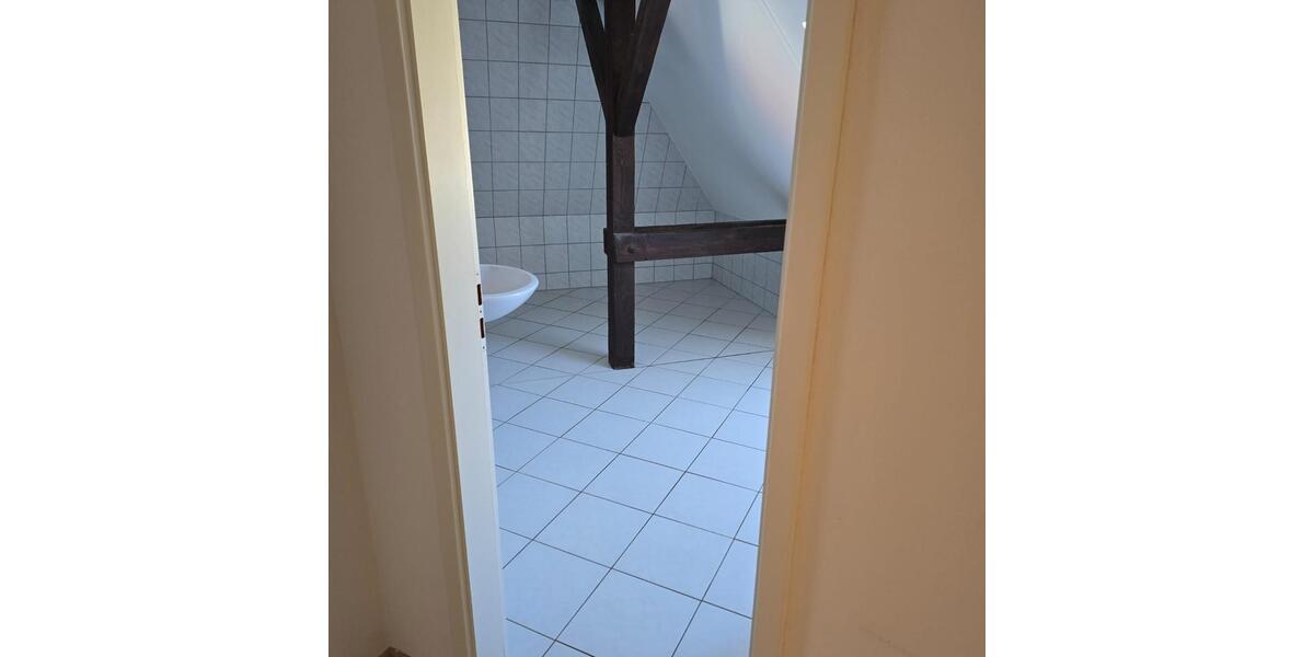 Dachgeschoßwohnung Bergen auf Rügen - 2 Zimmer, 64 m&sup2;, 450&euro; | Angebot:26382485