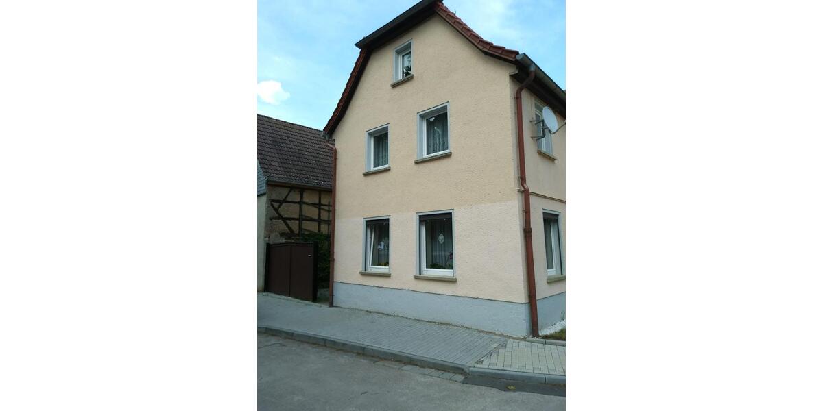 Einfamilienhaus Buttstädt - 8 Zimmer, 127 m&sup2;, 78.500&euro; | Angebot:27148065