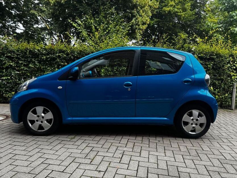 Aygo (X)