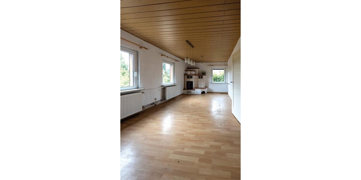 Einfamilienhaus Waltershausen - 4 Zimmer, 100 m&sup2;, 185.000&euro; | Angebot:26977838
