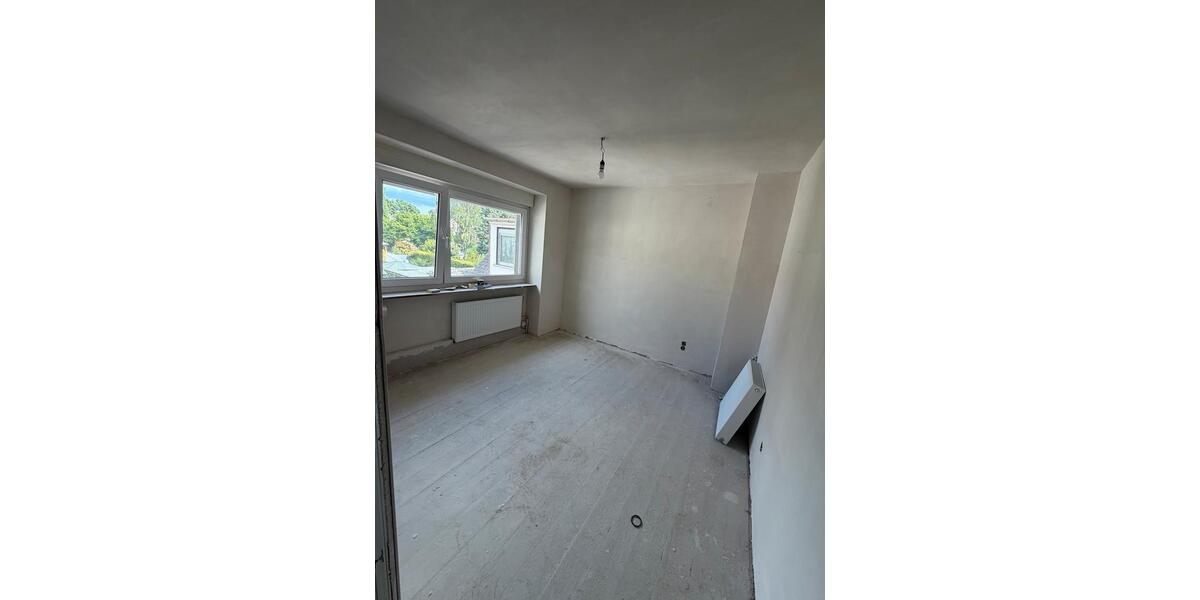 Reihenhaus Wiesbaden Mainz-Kastel - 7 Zimmer, 130 m&sup2;, 3.290&euro; | Angebot:26591386