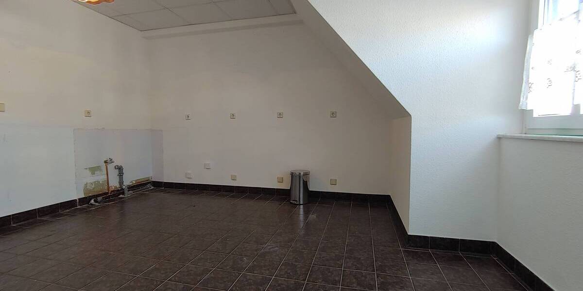 Gewerbeobjekt Döbeln - 3 Zimmer, 116 m&sup2;, 464&euro; | Angebot:25692069