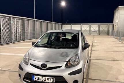 Toyota Aygo (X) 180.000 km 4.100 &euro; würzburg 97076