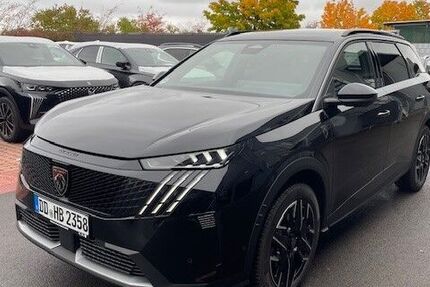 Peugeot 5008 3.000 km 44.850 € Leipzig 04105