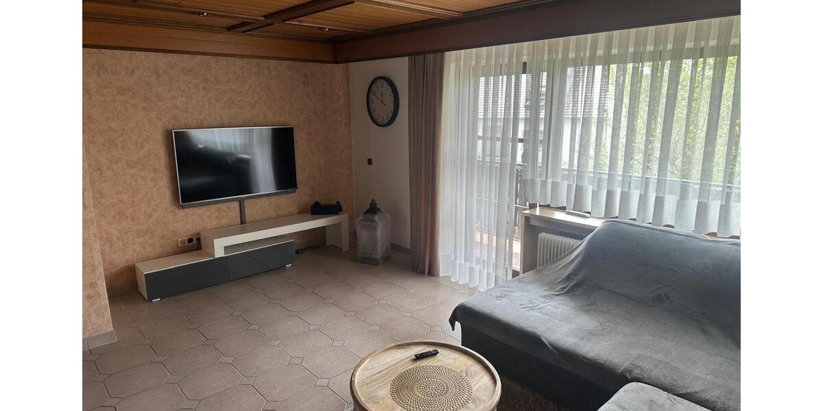 Erdgeschoßwohnung Mellrichstadt - 5 Zimmer, 120 m&sup2;, 950&euro; | Angebot:26502803
