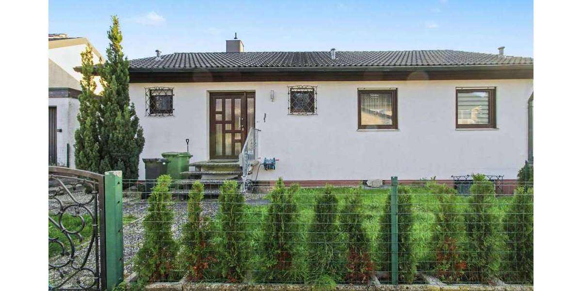 Haus zum Kaufen in Adelsdorf 619.000 € 182 m² 6 zimmer