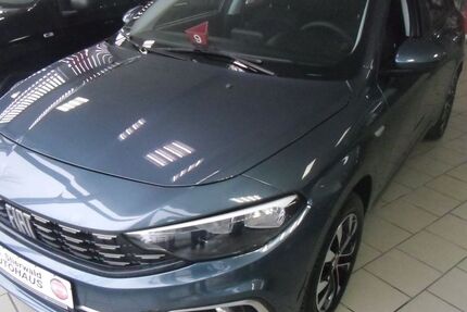 Fiat Tipo 13.266 km 14.990 &euro; Halle 06116