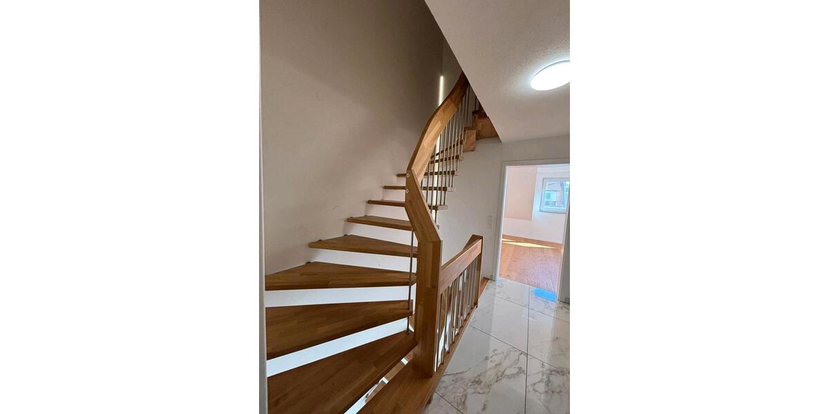Doppelhaushälfte Reutlingen Reutlingen-Betzingen - 5 Zimmer, 160 m&sup2;, 2.400&euro; | Angebot:26611082