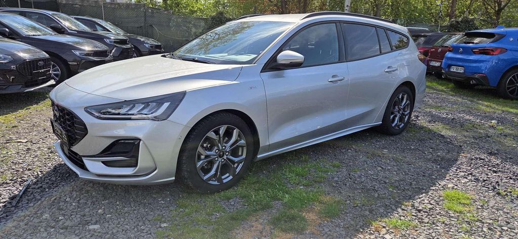 Ford Focus 29.570 km 17.999 &euro; Flörsheim am Main 65439