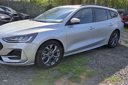 Ford Focus 29.570 km 17.999 &euro; Kriftel 65830