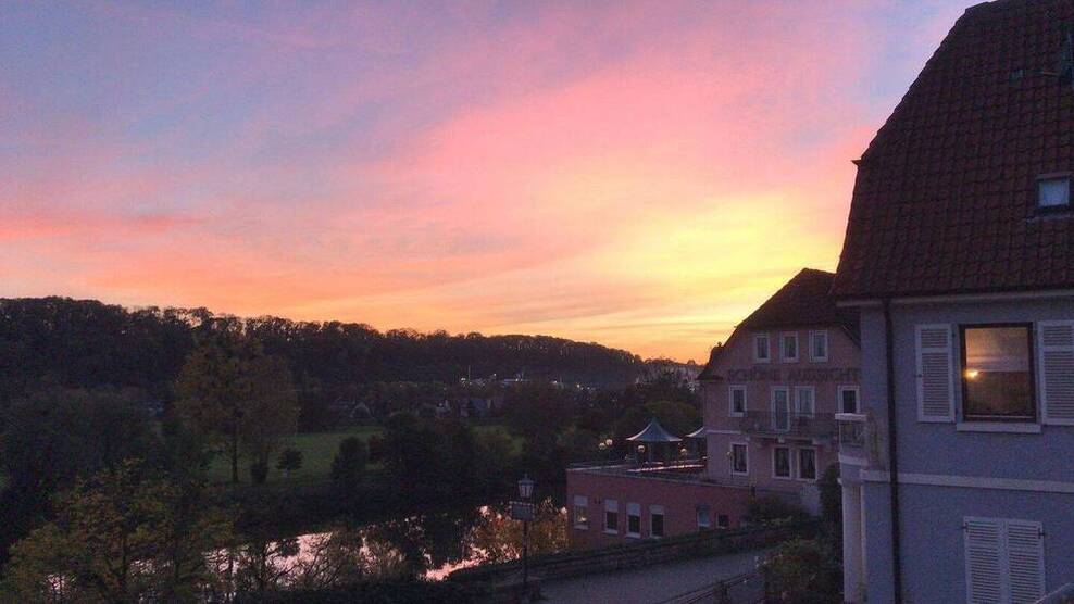 geräumige 3,5-Zimmer-Wohnung mit großem Balkon mit Blick ins Neckartal
