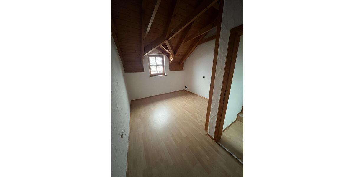 Charmante Doppelhaushälfte- ab sofort bezugsfrei! 4 zimmer