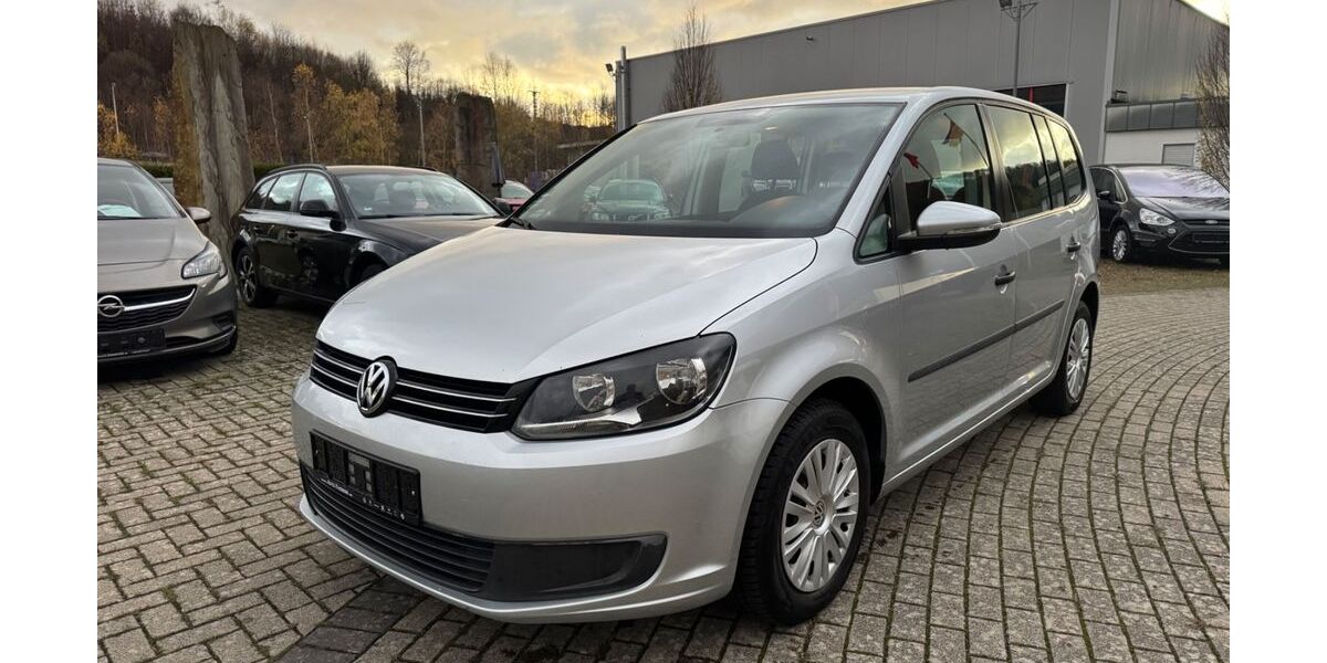 VW Touran 180.500 km 6.490 &euro; Lennestadt (Meggen)…. 57368