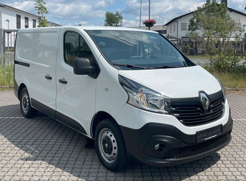Renault Trafic 97.000 km 13.680 € Langen 63225