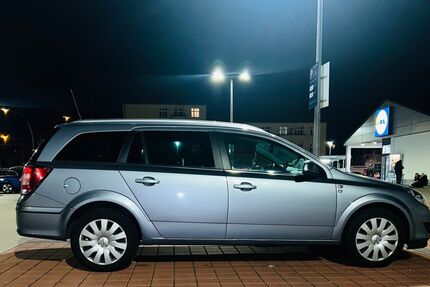 Opel Astra 124.000 km 3.590 &euro; Berlin 10439