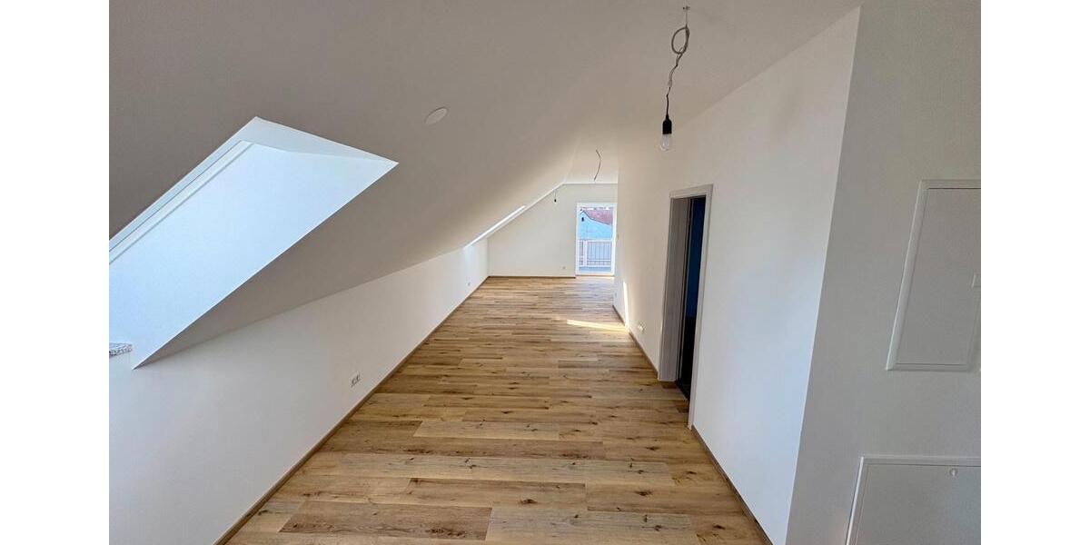 Dachgeschoßwohnung Mantel - 2 Zimmer, 66 m&sup2;, 250.000&euro; | Angebot:27008063