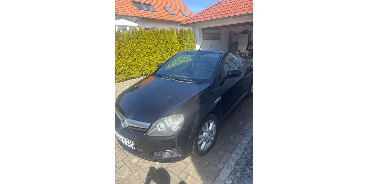 Opel Tigra 137.000 km 2.999 &euro; Spaichingen 78549