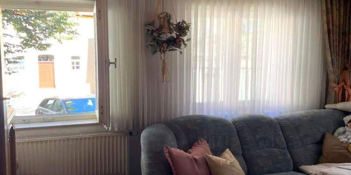 Mehrfamilienhaus, Wohnhaus Altdorf bei Nürnberg Altdorf - 6 Zimmer, 150 m&sup2;, 225.000&euro; | Angebot:25357572