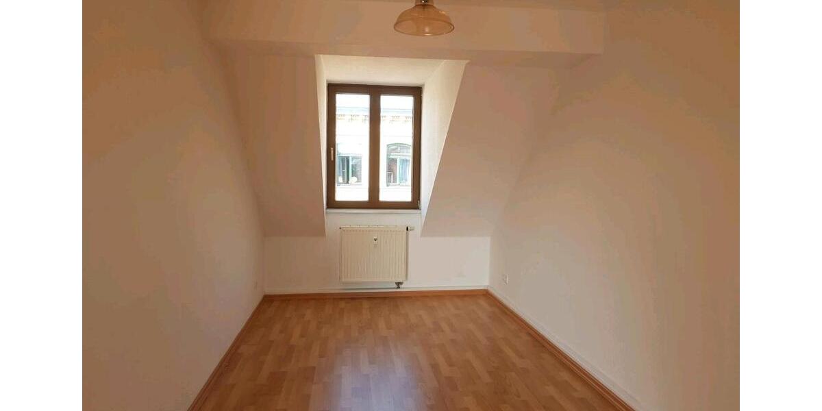 Dachgeschoßwohnung Halle (Saale) Am Wasserturm/Thaerviertel - 3 Zimmer, 71 m&sup2;, 685&euro; | Angebot:25395486