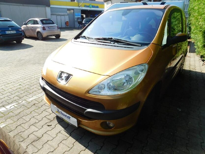 Peugeot 1007 106.000 km 2.850 € Ludwigsburg 71640