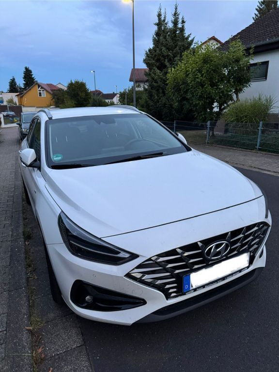 i30