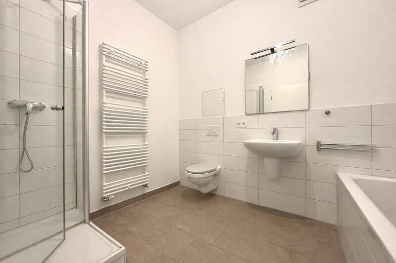 Etagenwohnung Waltershausen - 3 Zimmer, 104 m&sup2;, 189.000&euro; | Angebot:26257438