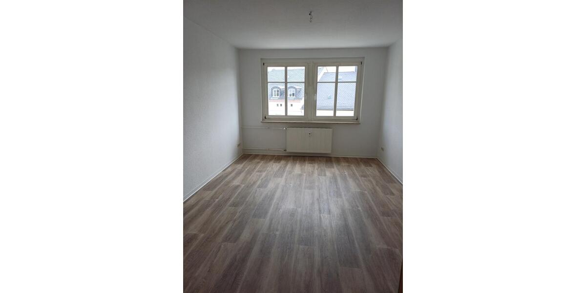 Etagenwohnung Bad Lobenstein - 4 Zimmer, 70 m&sup2;, 463&euro; | Angebot:26550744
