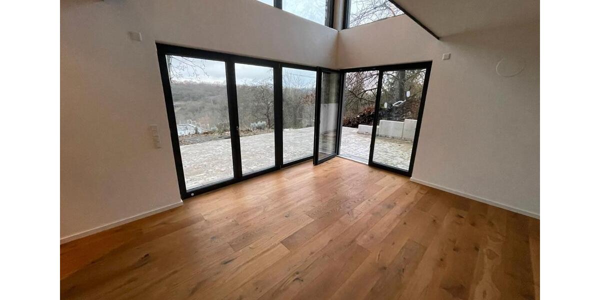 Doppelhaushälfte Gerbrunn - 3 Zimmer, 120 m&sup2;, 1.650&euro; | Angebot:26672621