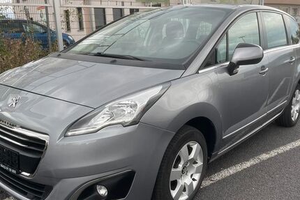 Peugeot 5008 135.000 km 9.000 &euro; Diez 65582