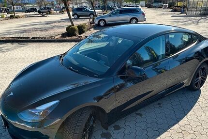 Tesla Model 3 20.600 km 29.000 &euro; München 81545